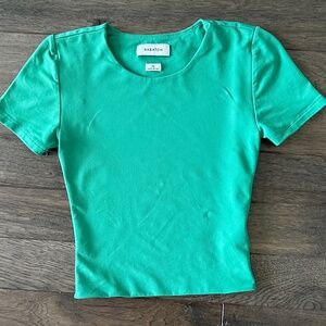 ARITIZA babaton contour crew t-shirt, court green